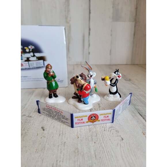 Dept 56 54983 Looney Tunes Animation Film Festival snow village accessory Xmas - Picture 1 of 9
